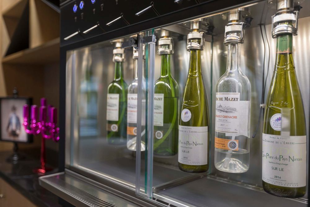 Cadran Hotel - Details